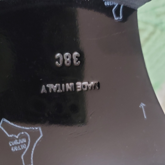 CHANEL Authentic Black Leather Loafers with Gold Accents sz 38 - Picture 7 of 10